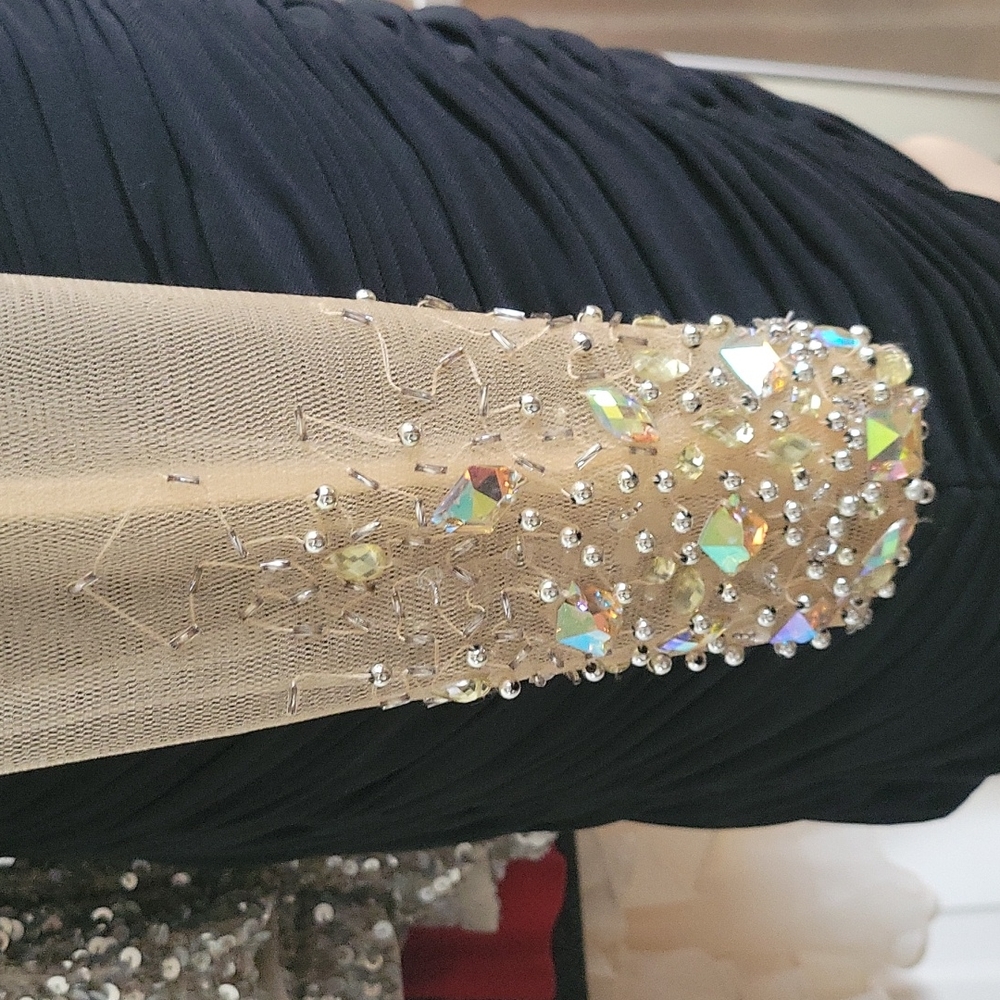 Hand Beaded Coya Collection Dress Gown above knee - Picture 5 of 11